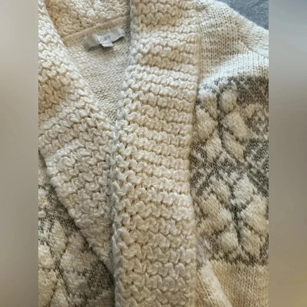 Loft cream cardigan size M petite - Picture 2 of 4